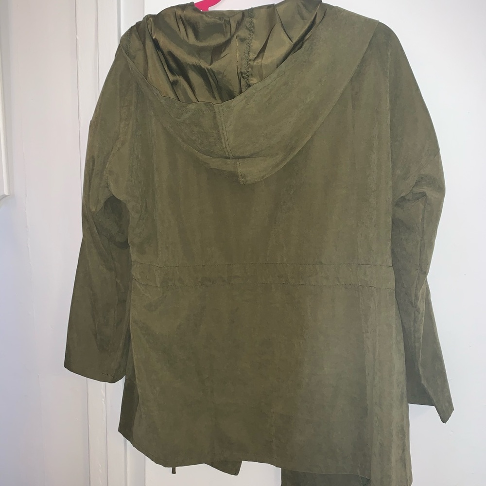 Lightweight Drawstring Hooded Jacket - image 3